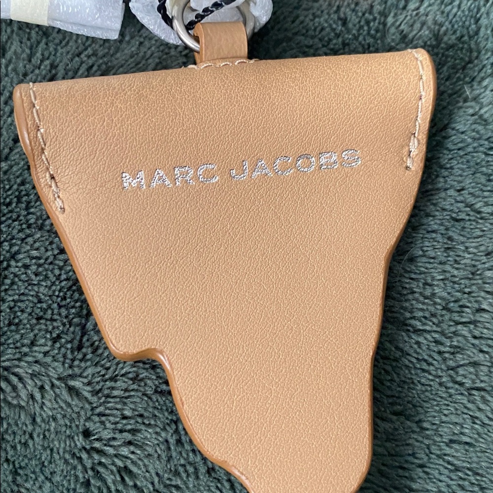 Marc Jacobs Pizza Slice bag charm - Picture 3 of 5